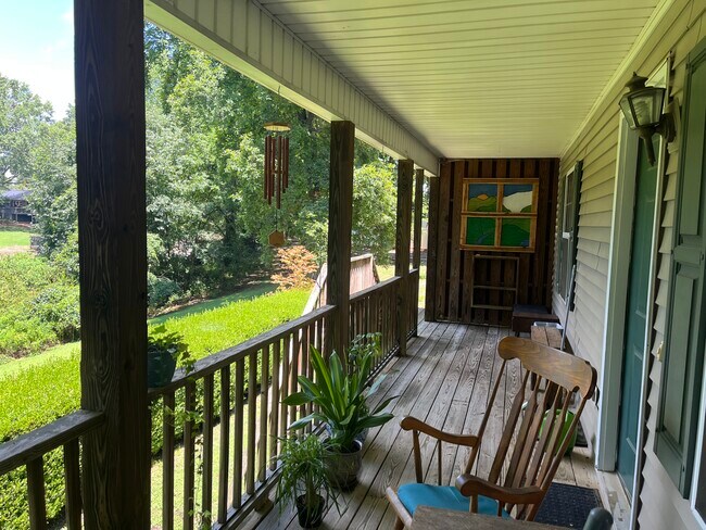 Building Photo - 276 Isle Of Pines Rd