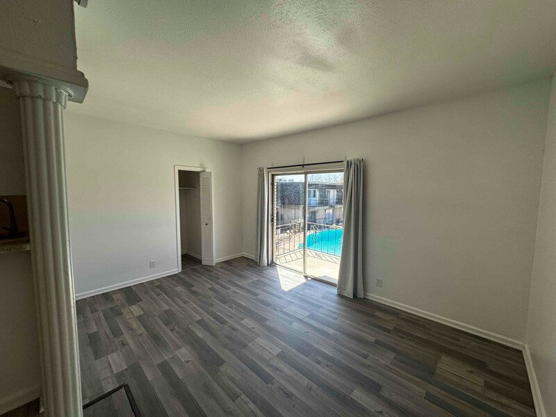 Building Photo - 170 De Chantle Rd