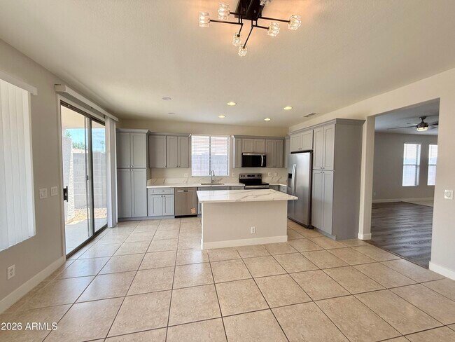 Building Photo - 6558 W Townley Ave