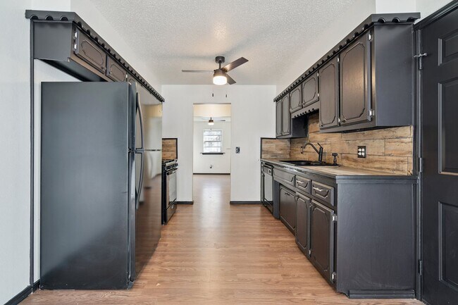 Building Photo - Charming 3-Bedroom Home Near OU Medical