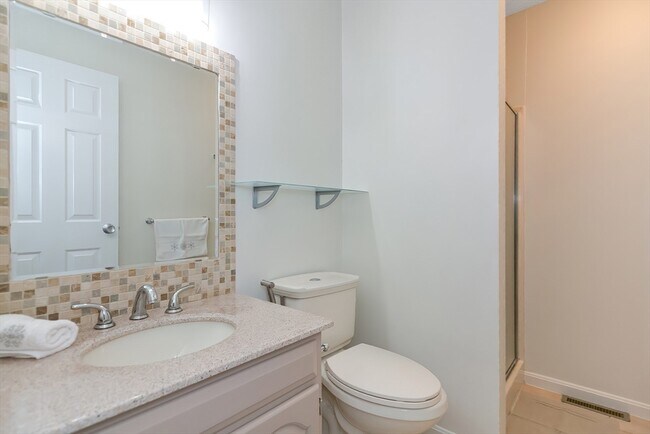 Building Photo - 109 Salem St