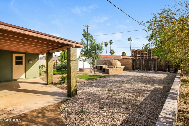 Building Photo - 1239 W Toledo St