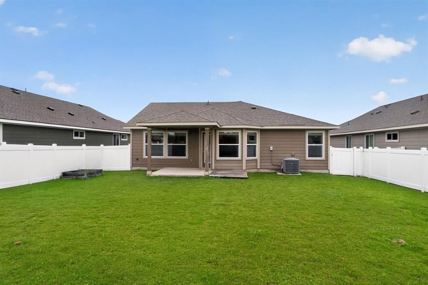 Building Photo - 18308 Cuyahoga Dr
