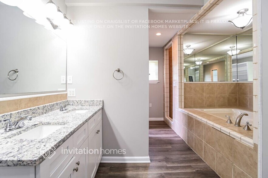 Building Photo - 456 Linsbury Ct