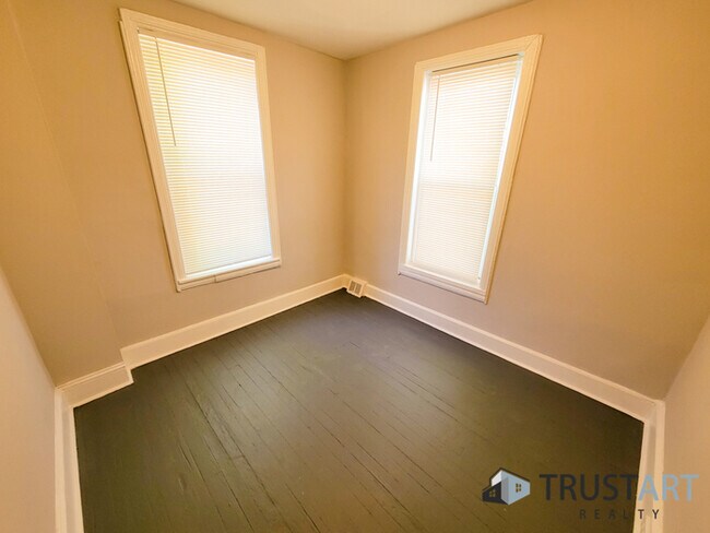 Building Photo - 4839 Merion Ave