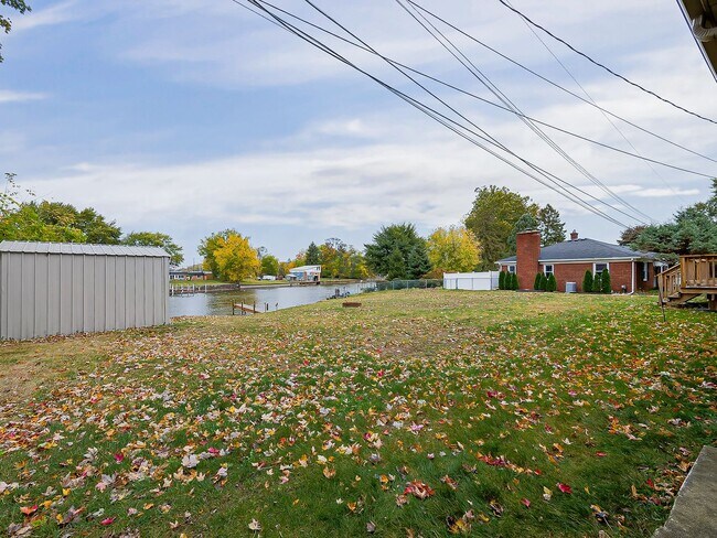 Building Photo - AVAILABLE NOW! Beautiful 3-Bedroom Waterfront Home with Breathtaking Views