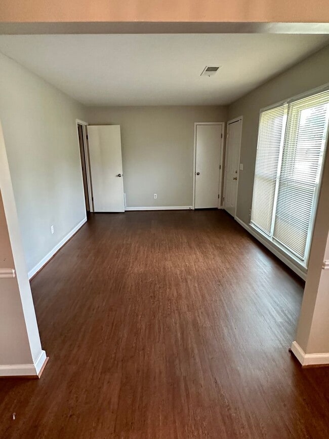 Building Photo - 116 Whippoorwill Ln