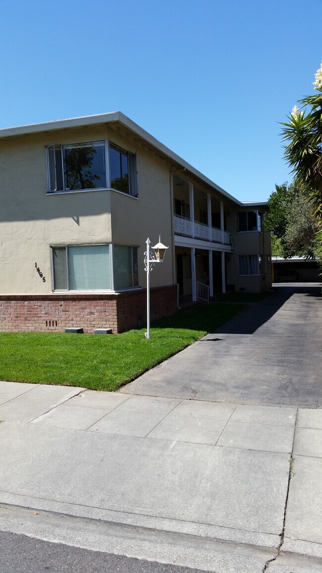 Building Photo - 1465 Homestead Rd