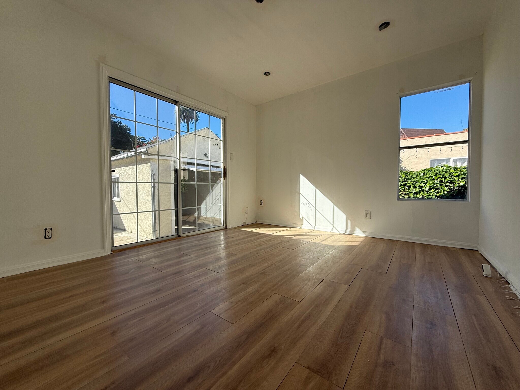 Building Photo - 2217 Selby Ave