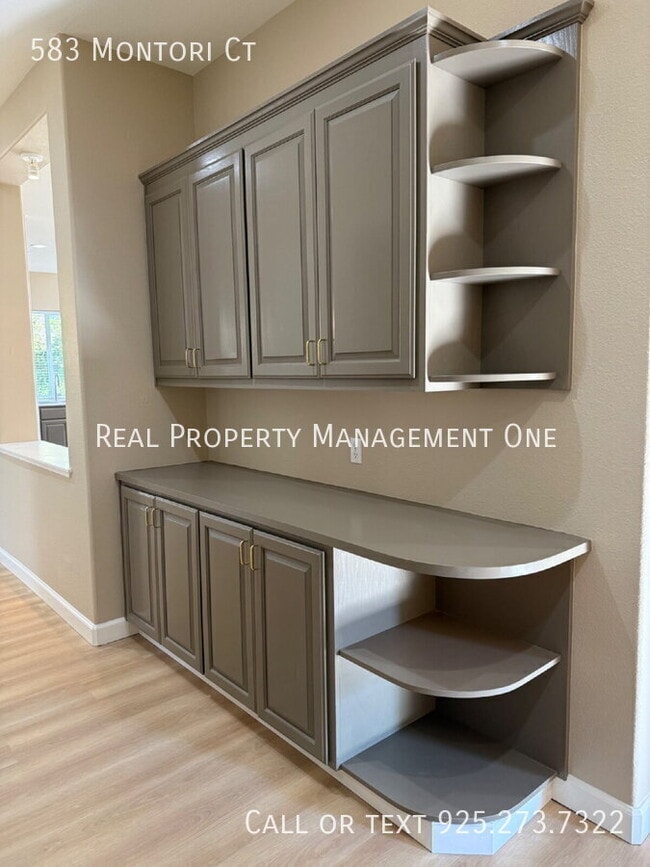 Building Photo - 583 Montori Ct