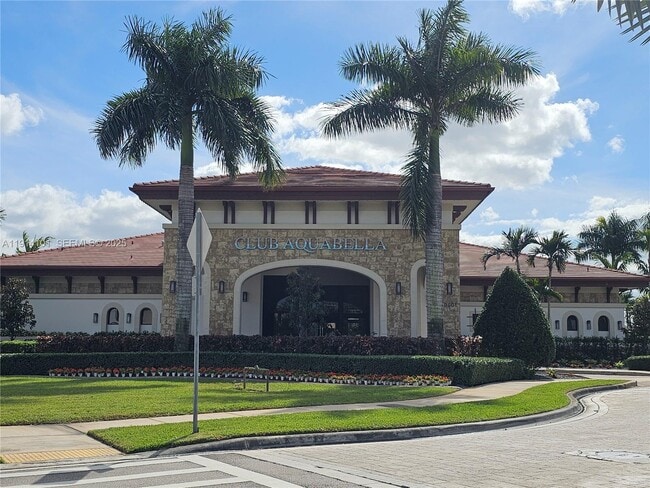 Building Photo - 3310 W 114th Terrace