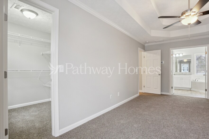 Building Photo - 551 Oak Vista Ct