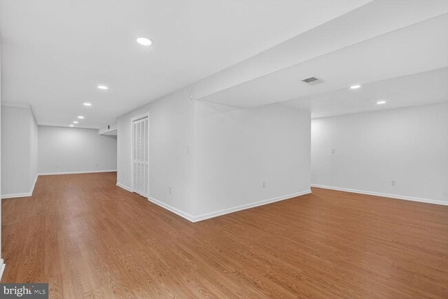 Building Photo - 10545 Winged Elm Cir