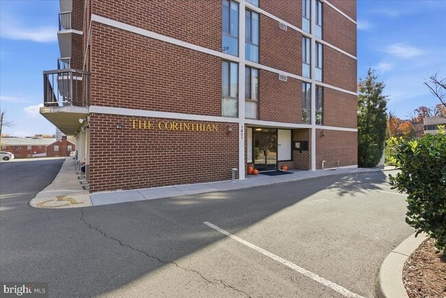 Building Photo - 1401 N Rhodes St