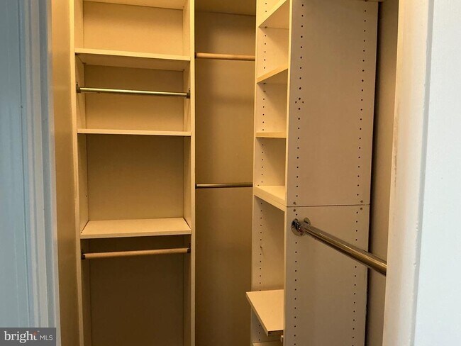 Building Photo - 2020 Alice Ave