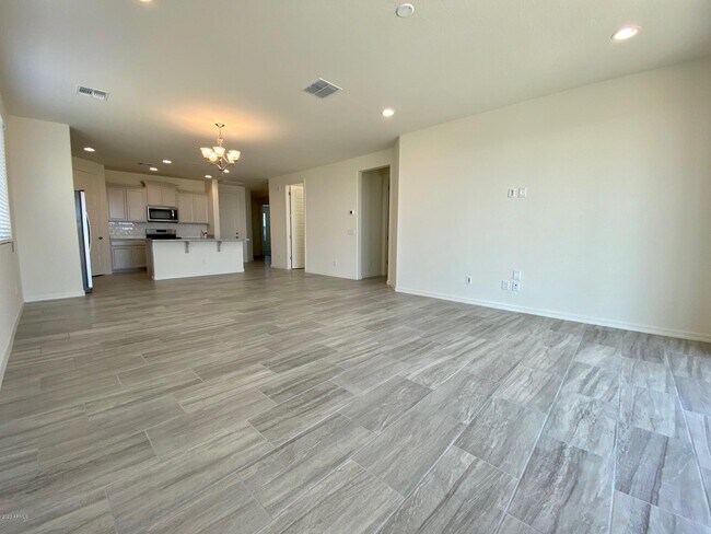 Building Photo - 5221 N 187th Ln