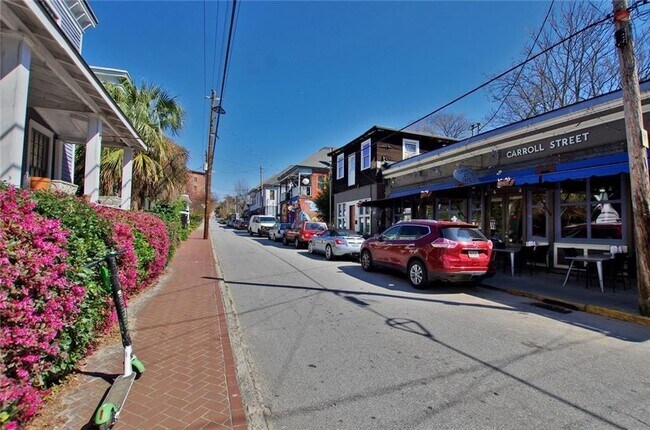 Building Photo - 791 Wylie St SE