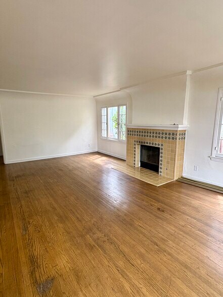 Living Rm fireplace - 8512 Saturn St