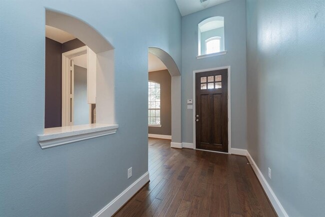 Building Photo - 29010 Pinnacle Ridge Dr