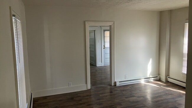 Building Photo - 1505 Lawn Ave