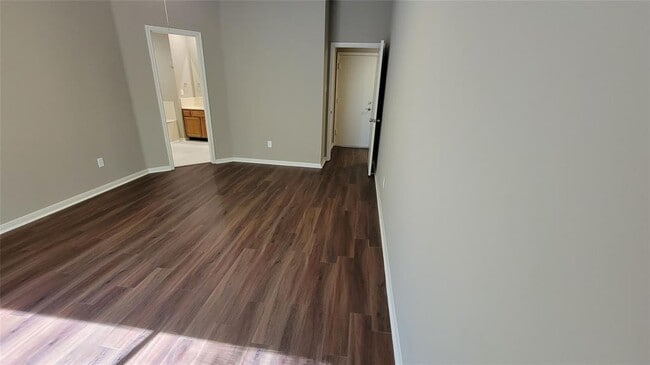 Building Photo - 13111 Newberry St