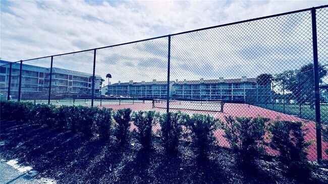 Building Photo - 363 Pinellas Bayway S