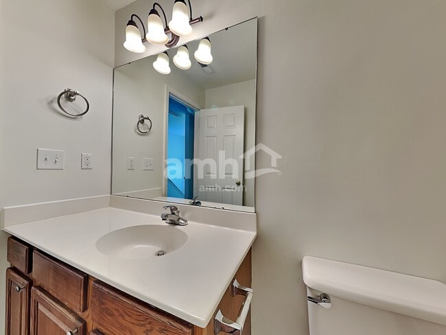 Building Photo - 3226 Silver Spur Ct