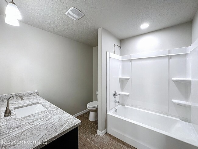 Building Photo - 534 L M Davey Ln