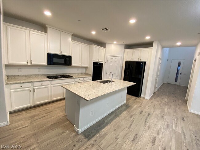 Building Photo - 3176 Fern Nook Ave