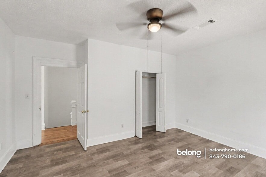 Building Photo - 914 Beman St