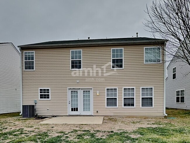 Building Photo - 10741 Glenluce Avenue
