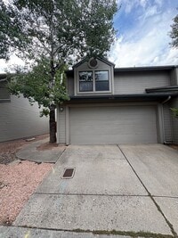 Building Photo - Gorgeous Foxglenn Rental