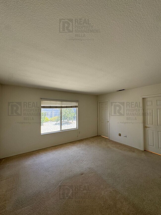 Building Photo - Charming 3 Bedroom, 2 Bathroom Home in Hemet