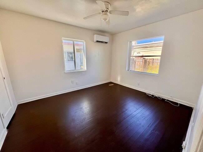 Building Photo - 2515 Avenue E