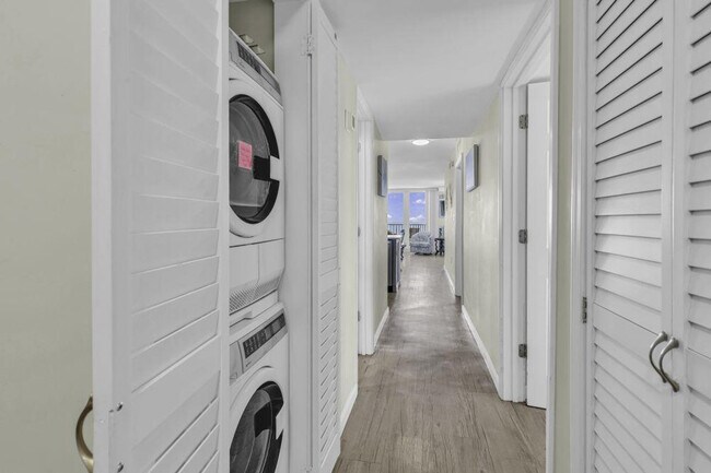 Building Photo - 2500 N Ocean Blvd