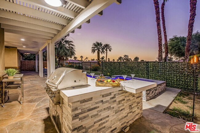 Building Photo - 82580 Yeager Way