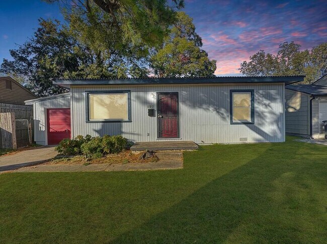 Primary Photo - 127 E 47th St