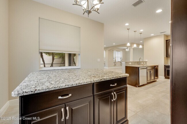 Building Photo - 2810 Amethyst Way