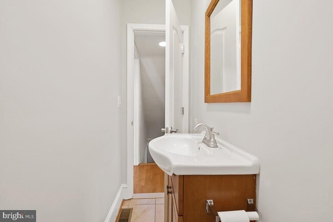 Building Photo - 249 11th St SE