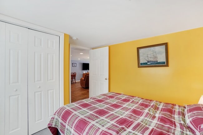 Building Photo - 25 Boundary Dr