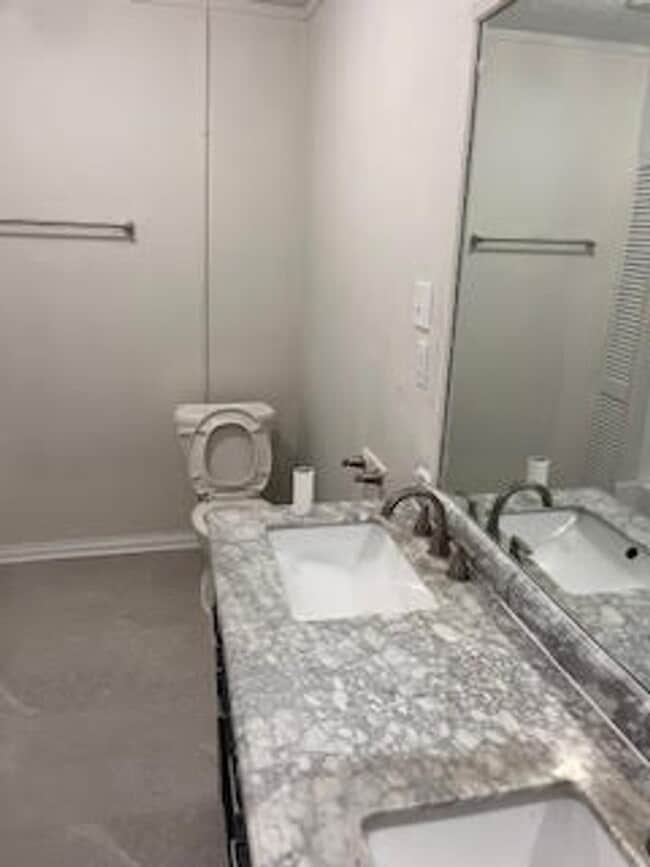 Building Photo - Just minutes away from IUPUI's campus and downtown,