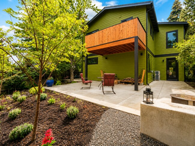 Building Photo - LUXURY CUSTOM HOME IN RIVER WEST!! DON'T MISS THIS ONE!