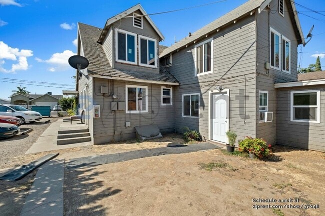 Building Photo - 1323 Monterey Ave