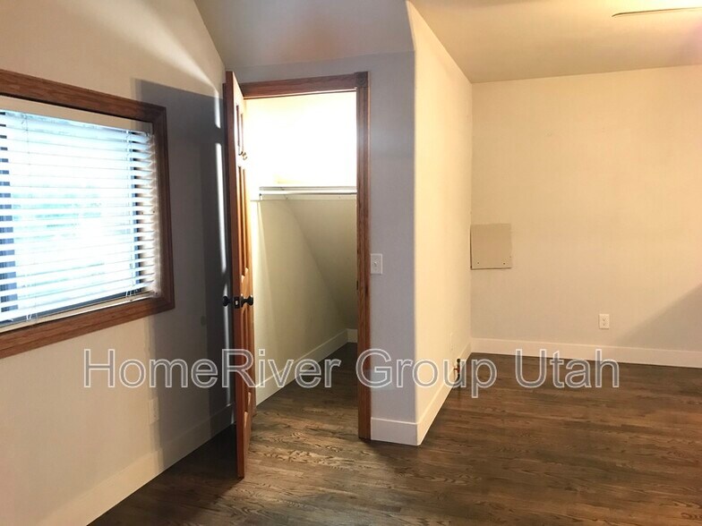 Building Photo - 3240 McNeill Cir