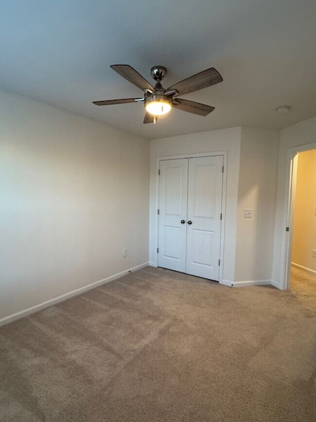 Building Photo - Charming 3-Bed, 2.5-Bath - Energy-Efficient Townhome in Simpsonville.  Discover your dream home i...