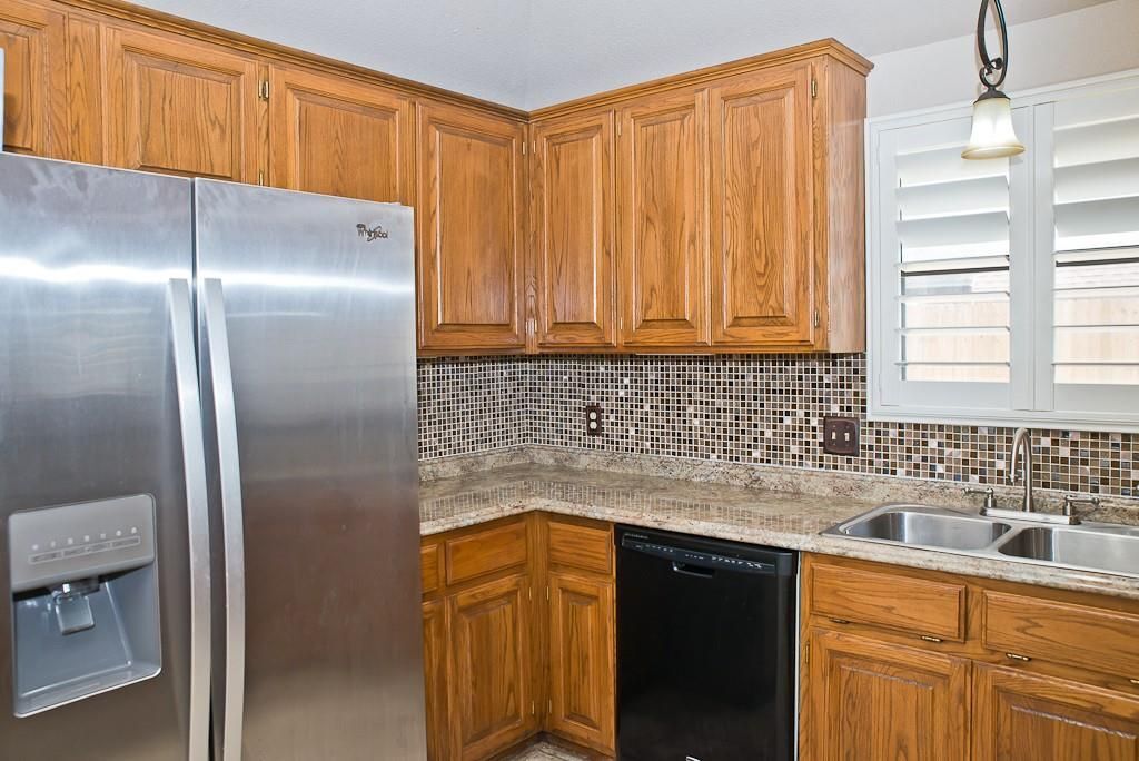 Building Photo - 608 Coopers Hawk Dr