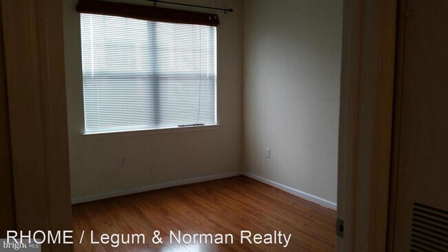Building Photo - 12949 Centre Park Cir