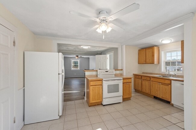 Building Photo - 88 Baker St