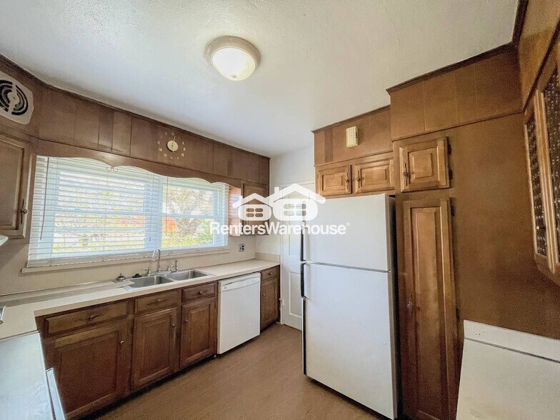 Building Photo - 7467 Hampton Blvd