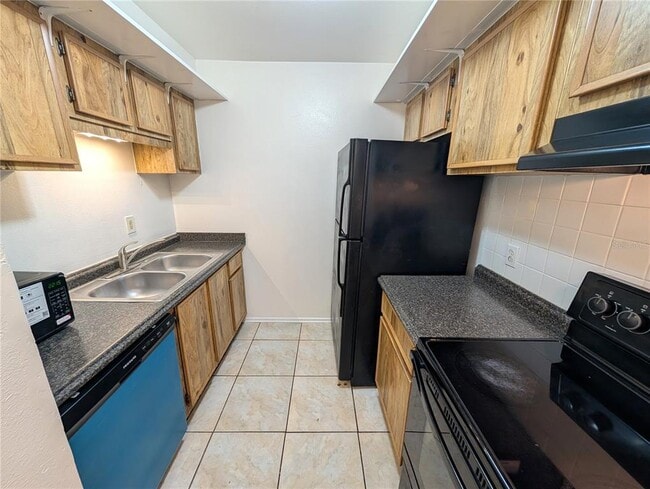 Building Photo - 14211 Shadow Moss Ln